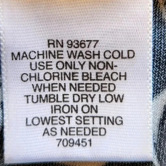 Liz Claiborne Geometric Black & White Circle Print Top – XL - Picture 4 of 8